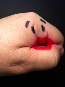 4ab5d23aacbdc818f63ce239093c8d3d_how-to-draw-a-hand-puppet-on-your-hand-with-a-marker-hubpages_260-347